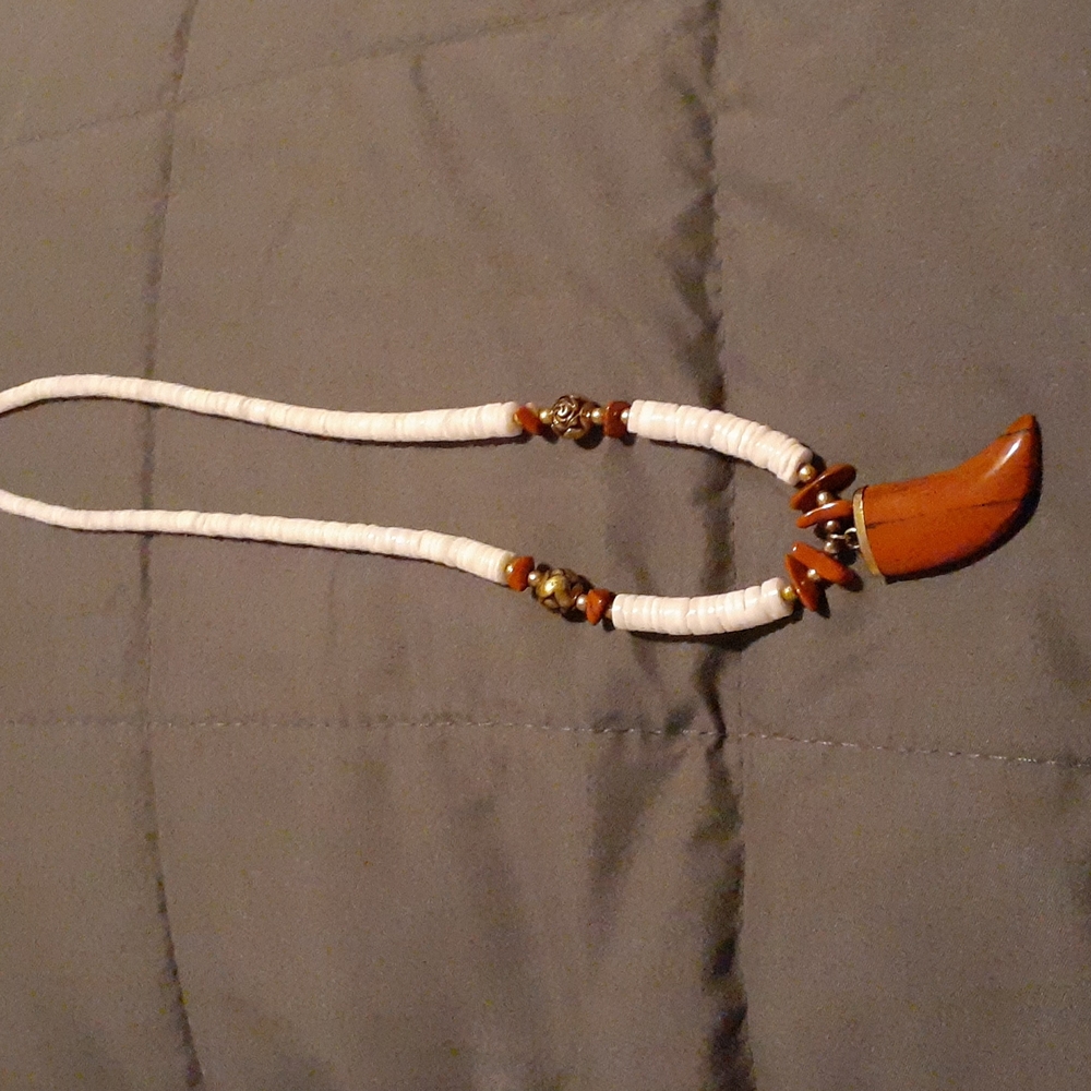 NECKLACE with Ivory like beads / coffee / cooper rose. 18" ( L3 252)